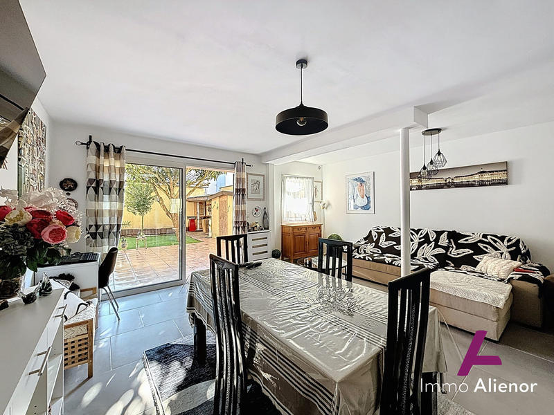 Maison - 105 m² - 4 pièces