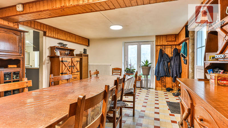 Maison - 177 m² - 6 pièces