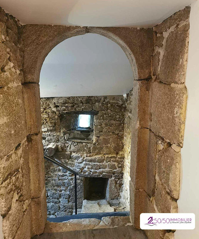 Maison ancienne - 170 m² - 6 pièces