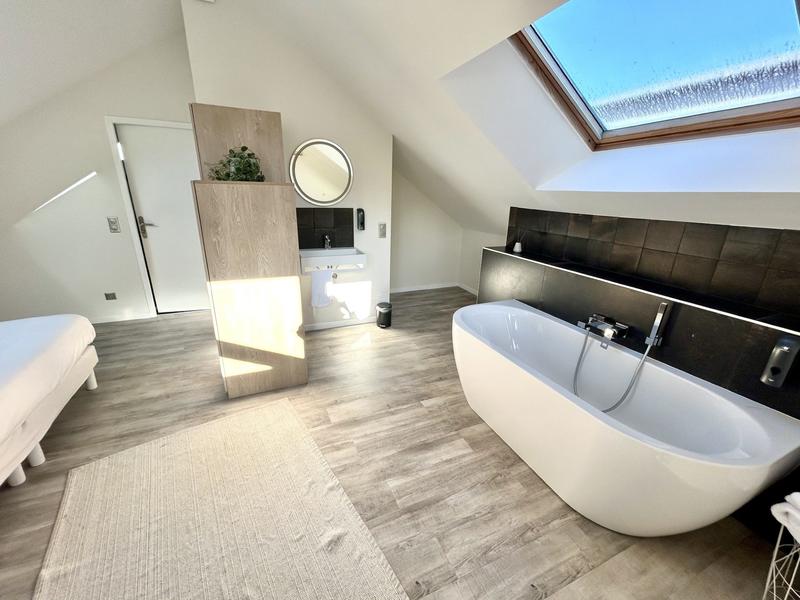 Maison - 296 m² - 6 pièces