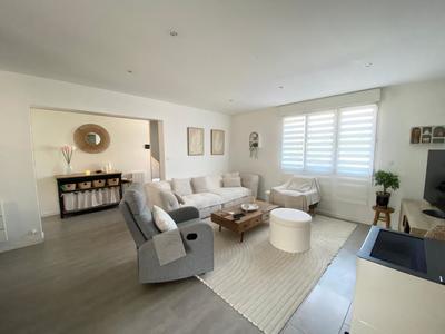 Maison - 158 m² - 6 pièces