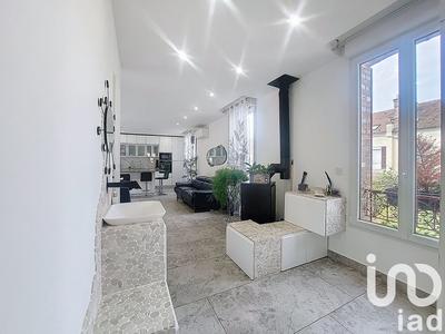 Maison - 152 m² - 9 pièces