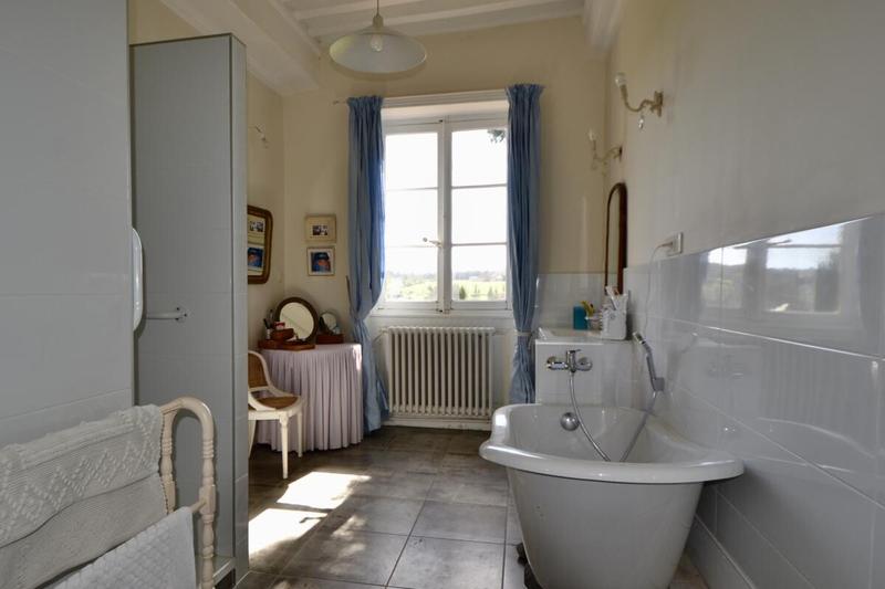 Maison - 432 m² - 14 pièces