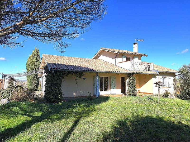 Maison - 140 m² - 6 pièces