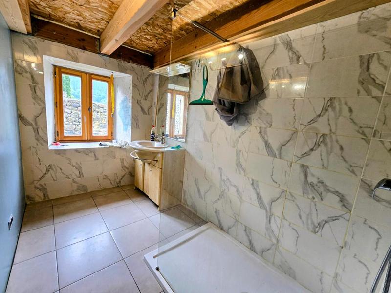 Maison en pierre - 200 m² - 5 pièces