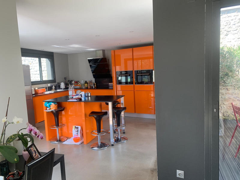 Maison contemporaine - 211 m² - 6 pièces