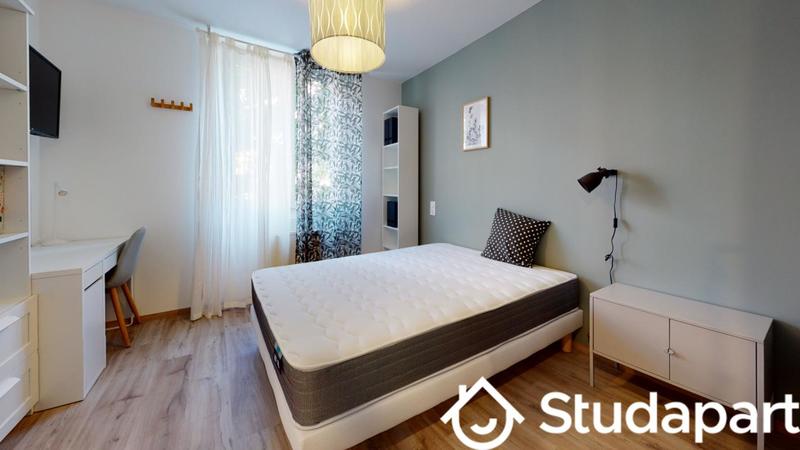 Chambre - 11 m² - 1 pièce