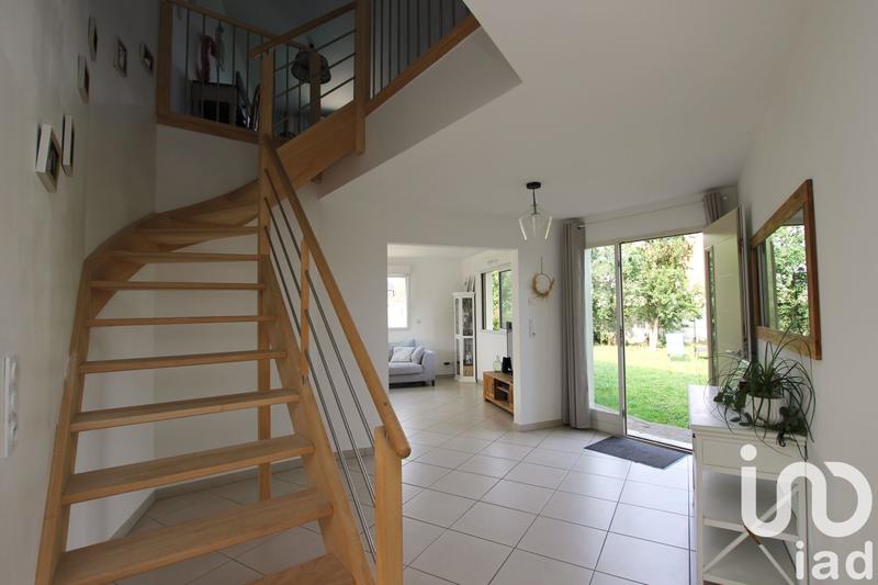 Maison - 200 m² - 7 pièces