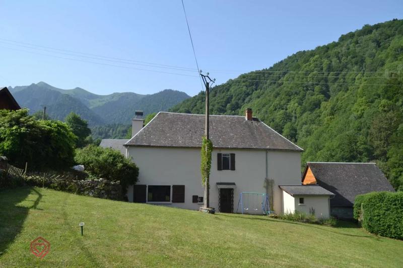 Propriété - 167 m² - 9 pièces