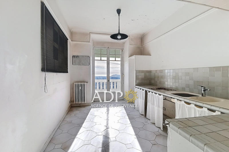 Appartement - 75 m² - 2 pièces