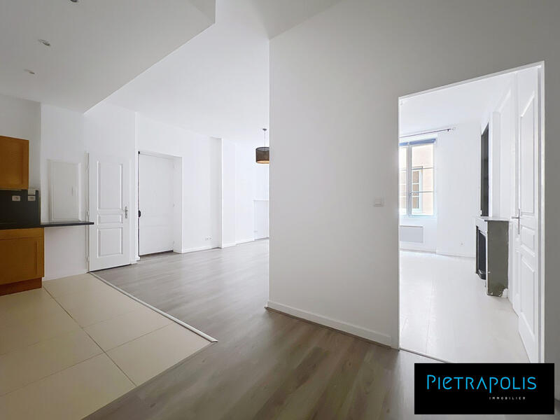 Appartement - 77 m² - 4 pièces