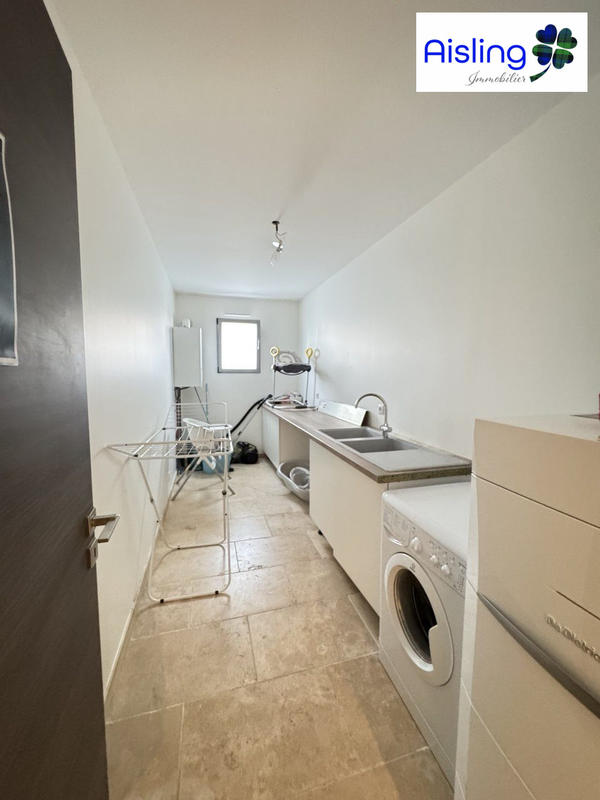 Maison contemporaine - 282 m² - 6 pièces