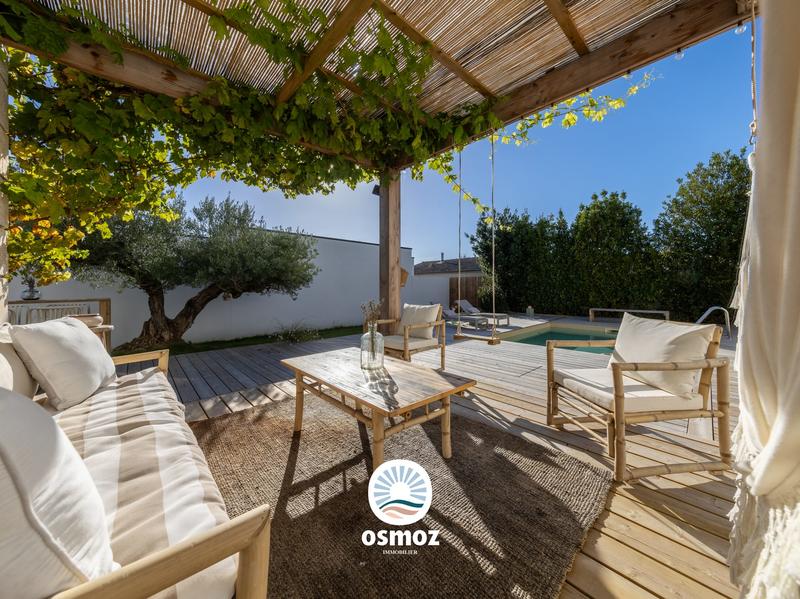 Maison - 330 m² - 8 pièces