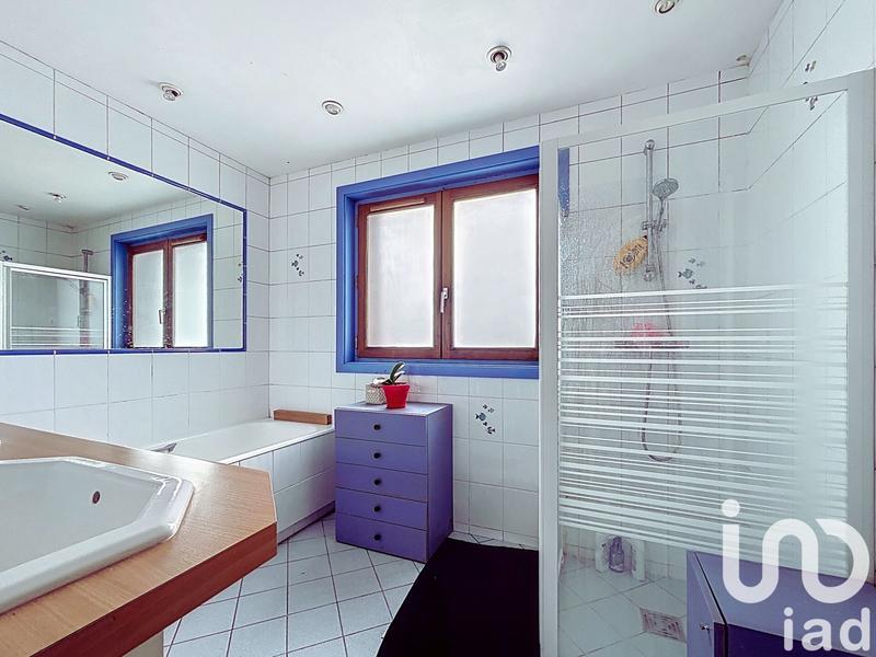 Maison - 194 m² - 11 pièces