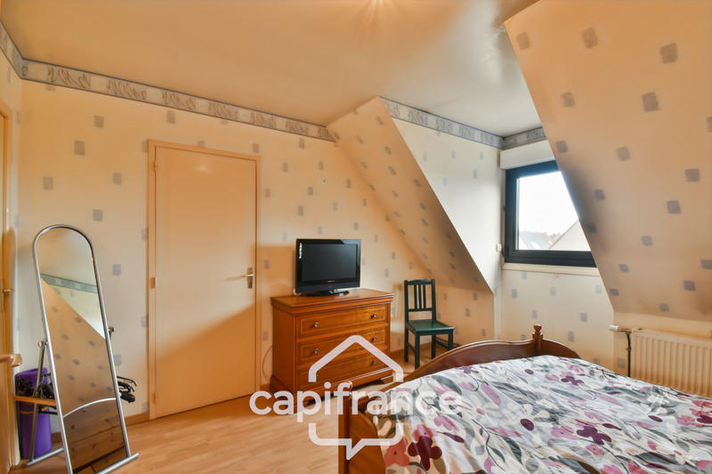 Maison - 203 m² - 7 pièces