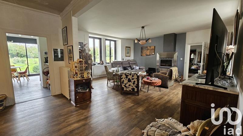 Maison - 225 m² - 9 pièces