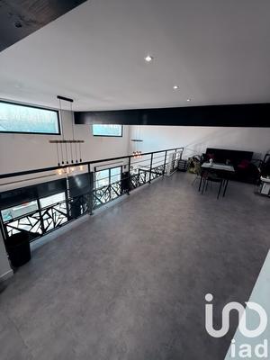 Maison - 277 m² - 7 pièces