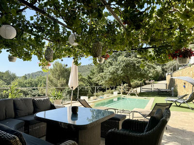 Villa - 200 m² - 7 pièces