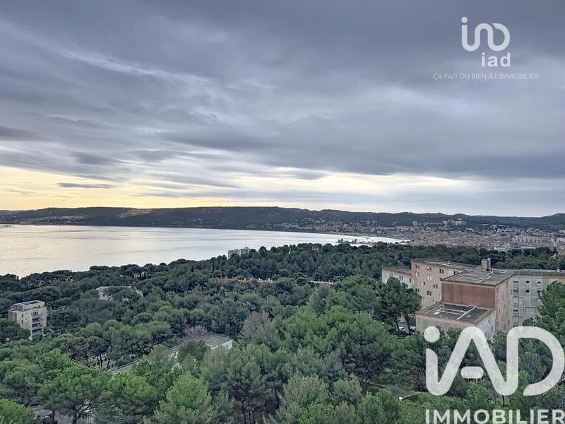 Appartement - 90 m² - 5 pièces