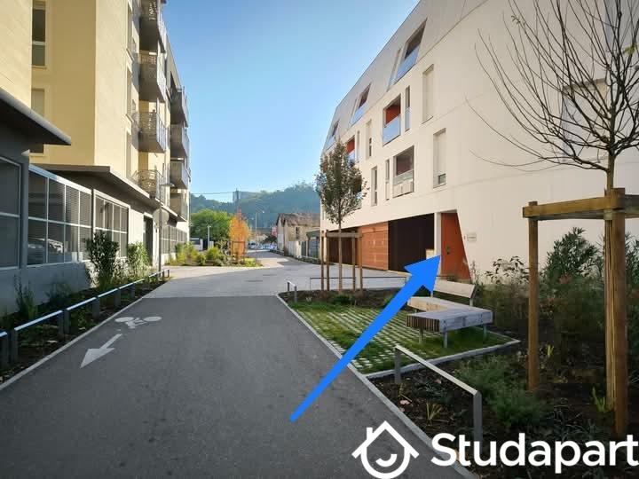 Chambre - 9 m² - 1 pièce