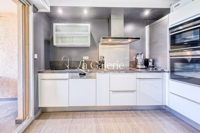 Appartement - 87 m² - 4 pièces