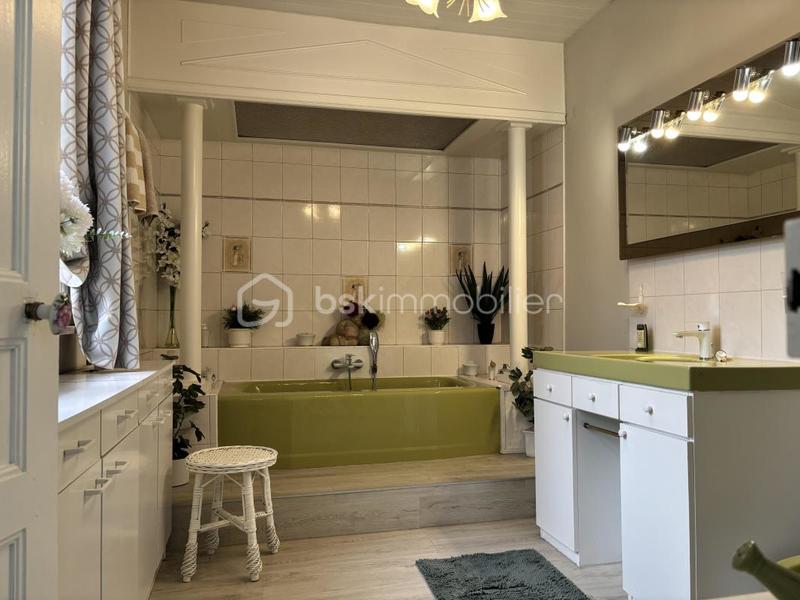 Maison bourgeoise - 252 m² - 10 pièces