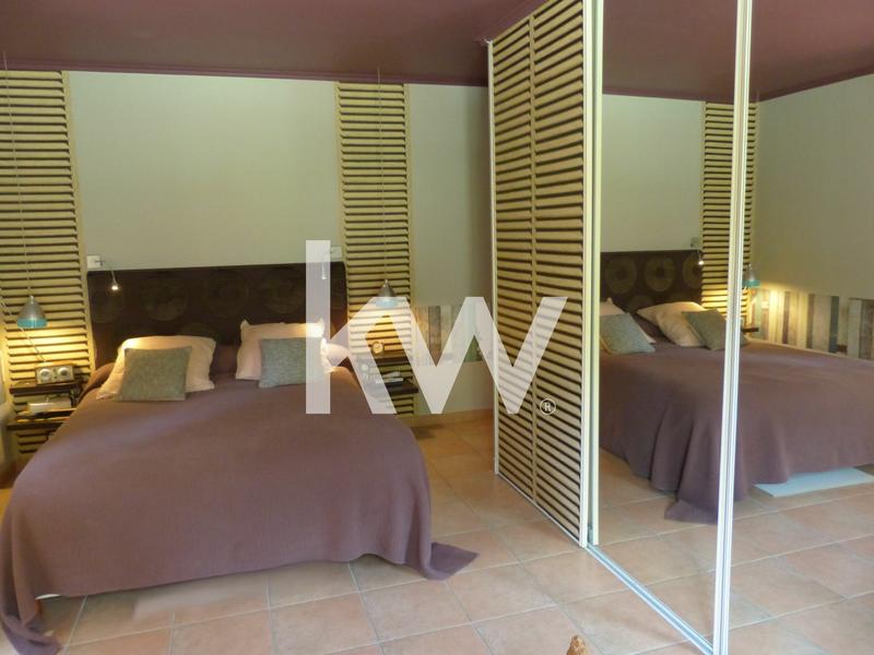 Maison - 217 m² - 7 pièces