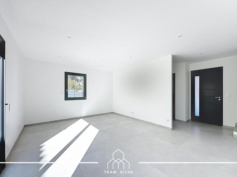 Villa - 100 m² - 5 pièces