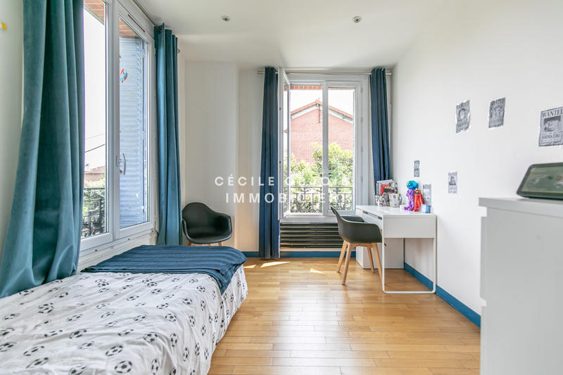 Maison - 224 m² - 10 pièces