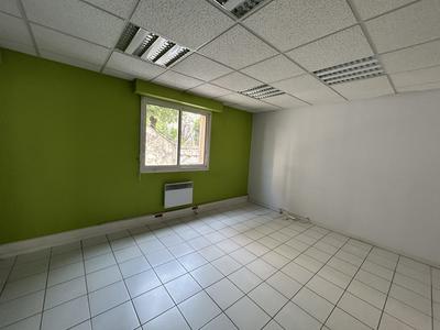 Appartement - 99 m² - 4 pièces