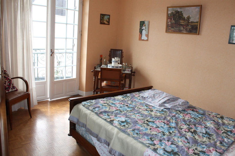 Maison de ville - 200 m² - 9 pièces
