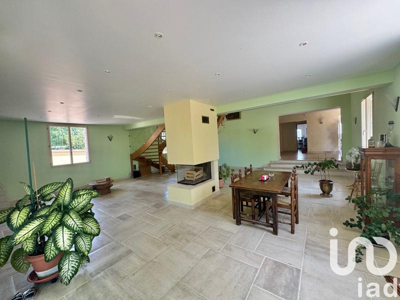 Maison - 380 m² - 10 pièces