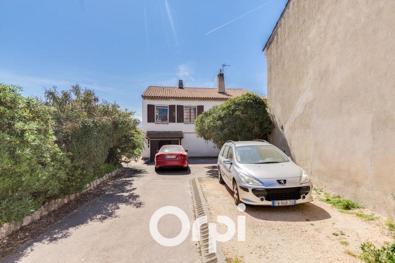 Maison - 252 m² - 6 pièces