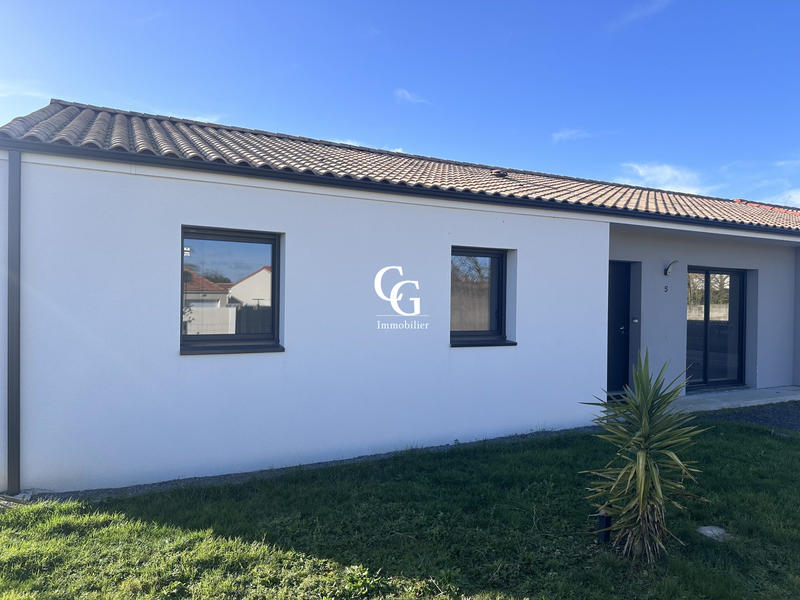 Maison - 99 m² - 5 pièces