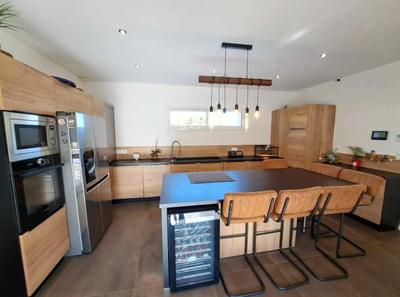 Maison - 110 m² - 4 pièces