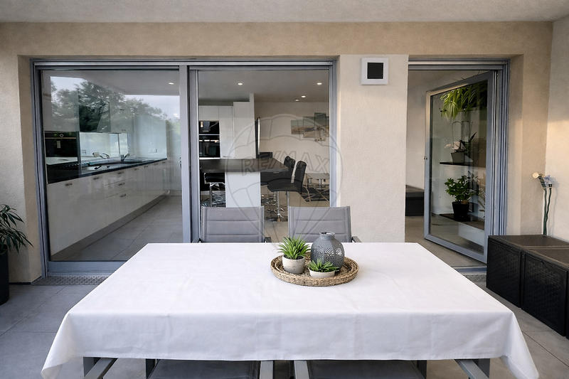 Appartement - 80 m² - 4 pièces