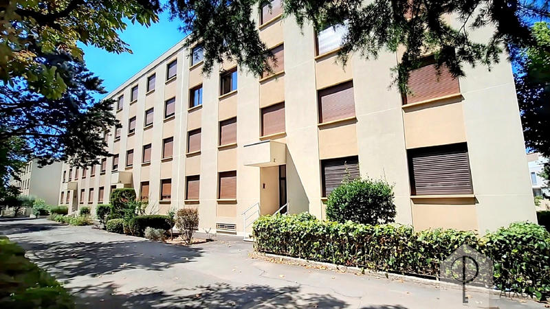 Appartement - 81 m² - 3 pièces