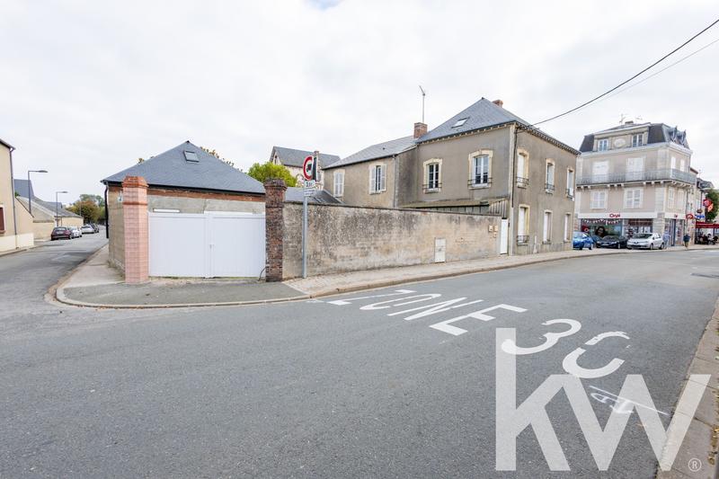 Maison - 268 m² - 12 pièces