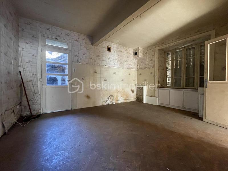 Maison ancienne - 270 m² - 12 pièces