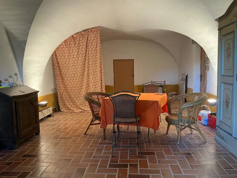 Maison - 280 m² - 9 pièces