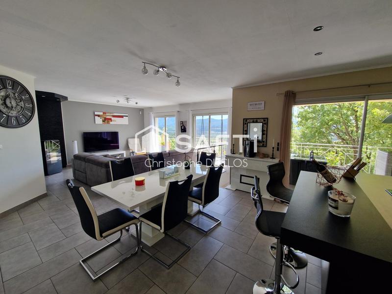 Maison - 114 m² - 5 pièces