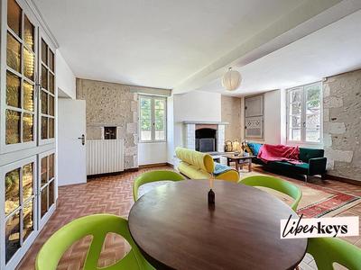 Propriété - 145 m² - 5 pièces