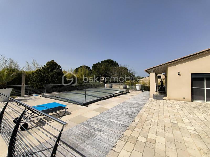 Maison traditionnelle - 188 m² - 6 pièces