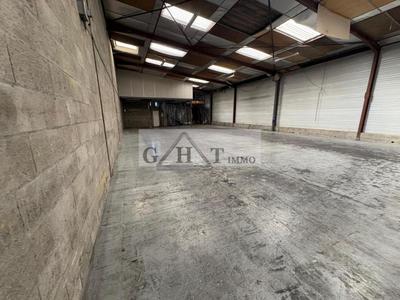 Entrepôt - 420 m²