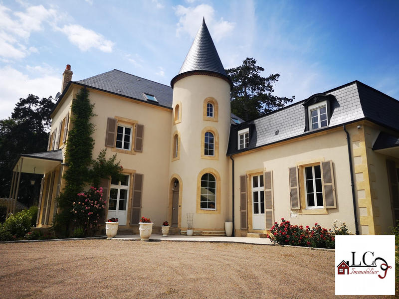 Manoir - 381 m² - 9 pièces