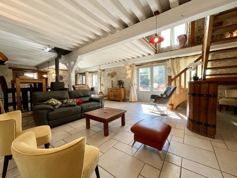 Demeure - 230 m² - 9 pièces