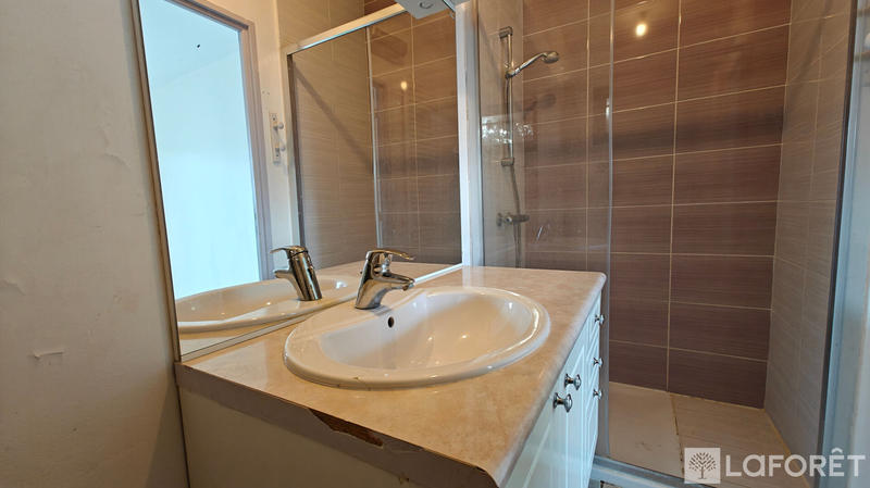 Maison - 166 m² - 8 pièces