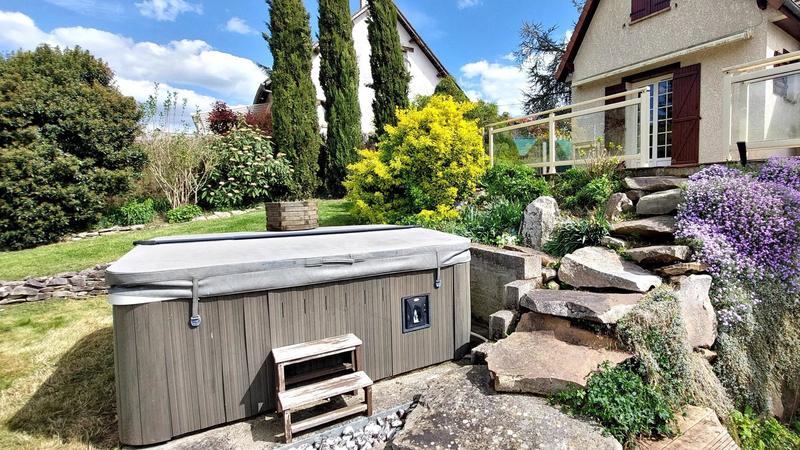 Maison - 145 m² - 6 pièces