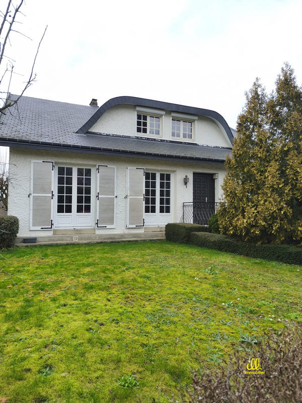 Maison - 177 m² - 7 pièces