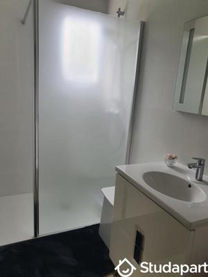 Chambre - 12 m² - 1 pièce